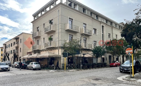 Foto Negozio in Via Giuseppe Verdi 1, Cassino Centro di 24 m² con 1 locali