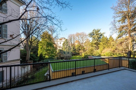 Foto Appartamento in Via Ariosto, Milano Vercelli - Wagner di 195 m²