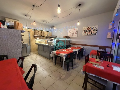 Foto Attività commerciale a Camaiore Lido di Camaiore di 45 m² con 1 locali