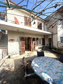 Foto Casa indipendente a Massa Castagnola di 75 m² con 3 locali in vendita