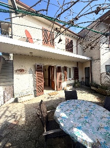 Foto Casa indipendente a Massa Castagnola di 75 m² con 3 locali in vendita