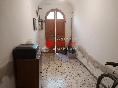 Foto Appartamento a Vicopisano Centro di 130 m² con 6 locali in vendita