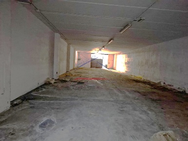 Foto Magazzino a Arezzo di 200 m² con 1 locali in vendita