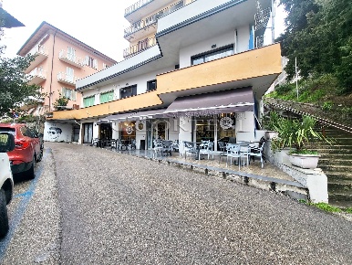 Foto Locale commerciale a Perugia di 50 m² con 2 locali in vendita