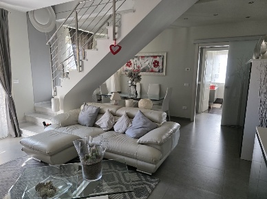 Foto Appartamento in san lazzaro, Sarzana di 100 m² con 4 locali in vendita