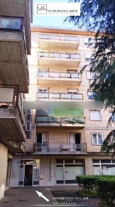 Foto Appartamento in Via Genova, Venezia di 121 m² con 6 locali in vendita