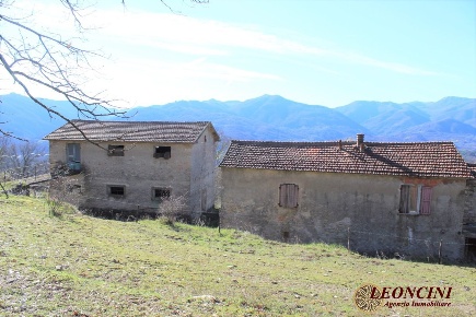 Foto Rustico in Via costa, Pontremoli di 500 m² con 14 locali in vendita