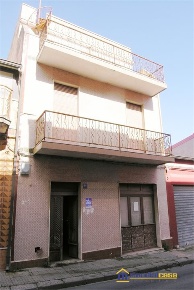 Foto Casa indipendente in via Cappellini, Pachino Centro di 105 m²