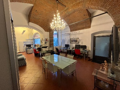 Foto Ufficio in via Tasso, Bergamo Centro di 68 m² con 1 locali in vendita