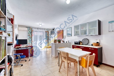 Foto Appartamento in VIA MARTIRI DELLE FOIBE 5, Biassono Centro di 56 m²