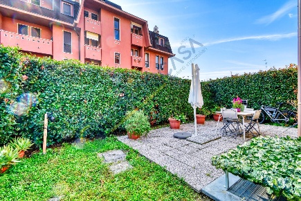 Foto Appartamento in VIA MARTIRI DELLE FOIBE 5, Biassono Centro di 56 m²