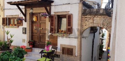 Foto Case semi ndipendenti a Città Sant'Angelo Centro di 79 m² con 3 locali