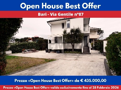 Foto Villa unifamiliare in Via Giovanni Gentile 87, Bari Japigia di 250 m²