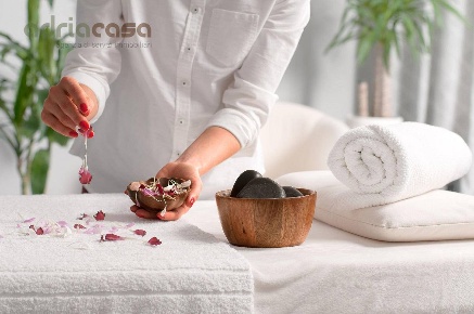 Foto Attività commerciale in Viale Ortona, Riccione Colle dei Pini di 60 m²