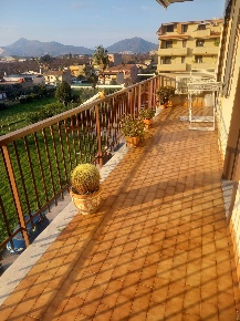 Foto Appartamento a San Nicola la Strada di 130 m² con 4 locali in vendita