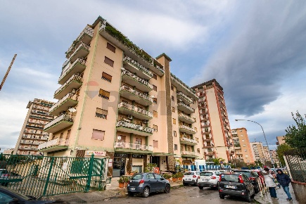 Foto Appartamento in Via Rinaldo Montuoro 9, Palermo Noce di 111 m²