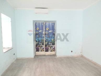 Foto Attività commerciale in Trav.Cappuccini III 12, Pozzuoli Lungomare