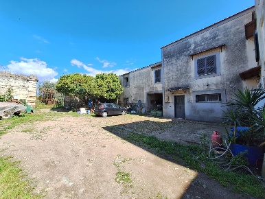 Foto Appartamento in via Ponte Annibale 2, Capua di 90 m² con 3 locali