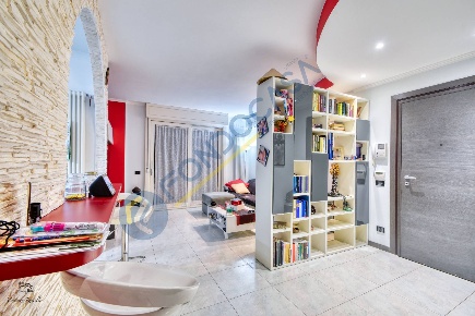 Foto Appartamento in via Cavour 55A, Senago di 93 m² con 3 locali