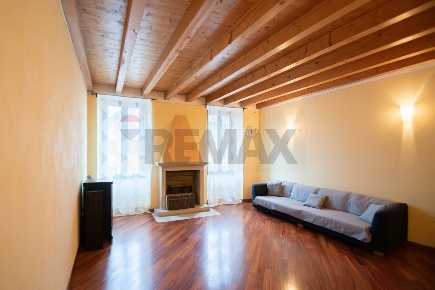 Foto Case semi ndipendenti in Via Indipendenza, Brescia di 298 m²