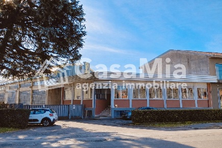 Foto Capannone industriale in Strada Provinciale Saronnese 10, Rescaldina