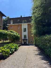 Foto Appartamento in Via Castello 18, Canzo di 115 m² con 3 locali