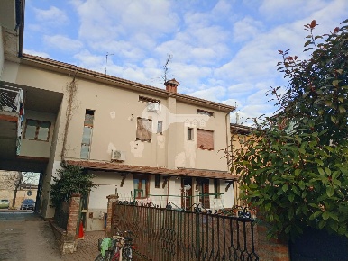 Foto Appartamento in Via Sabotino 11, Ghedi Centro di 80 m² con 3 locali