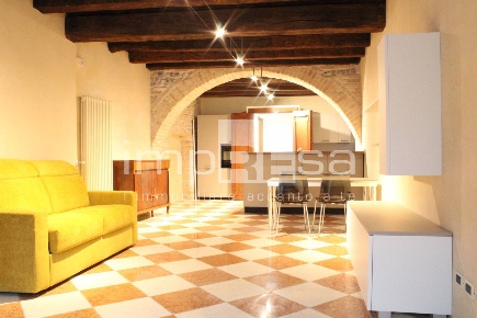 Foto Appartamento in Piazza Mercato 3, Valvasone Arzene Valvasone di 100 m²