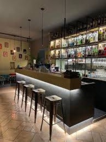 Foto Attività commerciale a Busto Arsizio Piazza Santa Maria di 140 m²