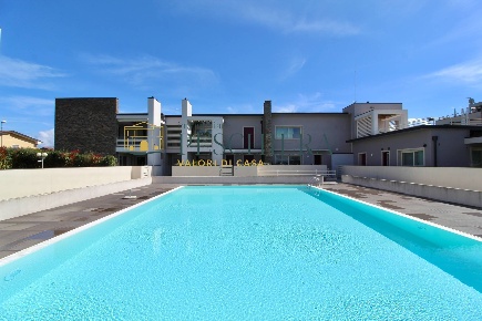 Foto Appartamento in Via Achille Ambrosi 10, Peschiera del Garda di 100 m²