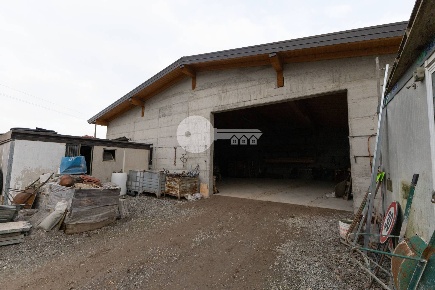 Foto Capannone industriale in Via Ugo Foscolo snc, Ghedi Centro di 220 m²