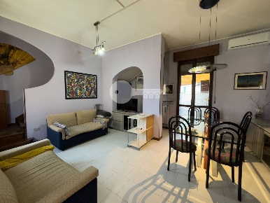 Foto Casa indipendente in Via Verdi 68, Ghedi Centro di 130 m² con 3 locali