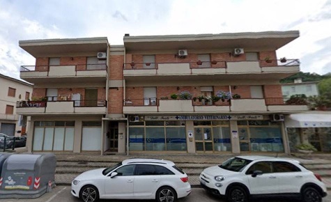 Foto Ufficio in Via Senese, Poggibonsi Centro di 59 m² con 2 locali