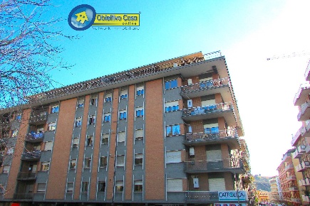 Foto Appartamento in via pò 12, Teramo Centro di 145 m² con 5 locali