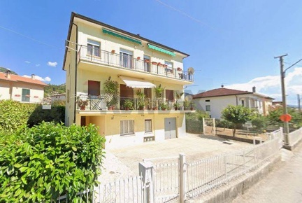 Foto Appartamento in Via Fratelli Cairoli 23, Gualdo Tadino Centro