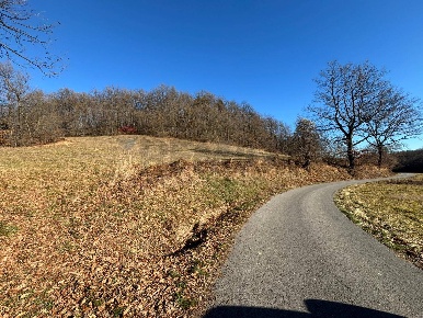 Foto Terreno agricolo a Montezemolo Tetti di 3750 m² in vendita