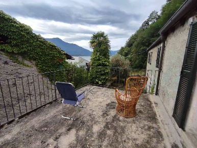 Foto Rustico in via Paradiso, Gera Lario di 338 m² con 7 locali in vendita