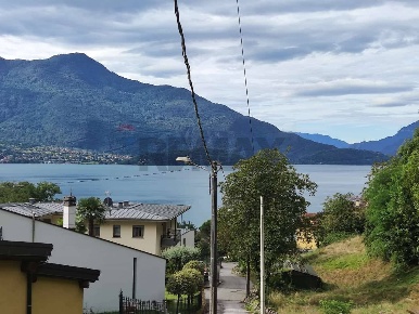 Foto Rustico in via Paradiso, Gera Lario di 338 m² con 7 locali in vendita