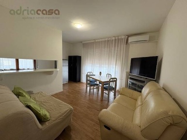 Foto Appartamento in Via Genova, Riccione Parco di 50 m² con 2 locali