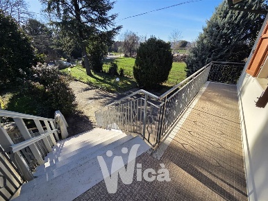 Foto Casa indipendente a Cesena di 150 m² con 4 locali in vendita