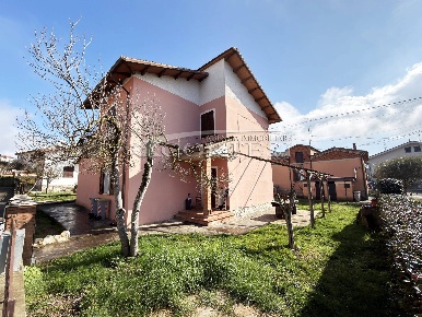 Foto Casa indipendente in Via Romana, Città di Castello di 140 m²