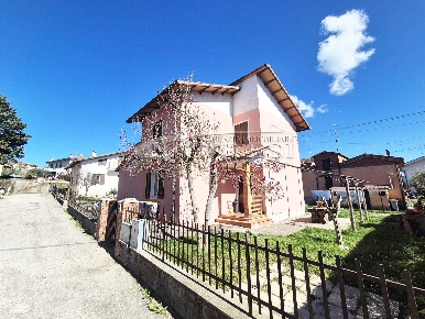 Foto Casa indipendente in Via Romana, Città di Castello di 140 m²