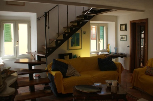 casa semindipendente in vendita a Luni in zona Casano