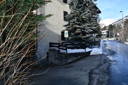 Foto Posti auto in Viale Bramafam 1, Bardonecchia Centro di 12 m²