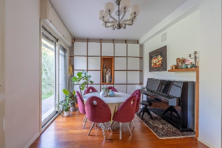 Foto Villa singola in Corso Alcide De Gasperi, Bari Poggiofranco di 273 m²