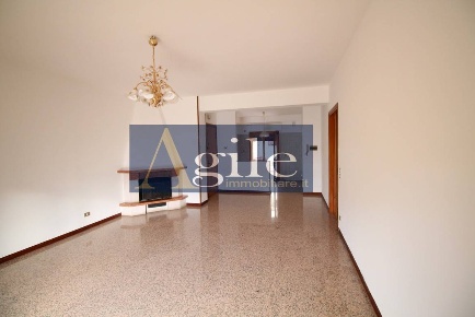 Foto Appartamento in viale della repubblica, Offida di 135 m² con 5 locali