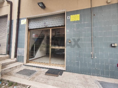Foto Locale commerciale in Via Corinto 26, Siracusa Tica - Zecchino