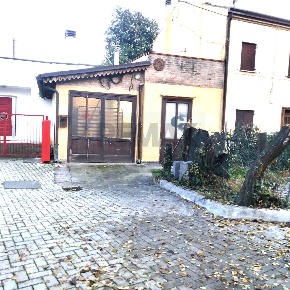 Foto Casa indipendente a Conselve Centro di 140 m² con 5 locali in vendita