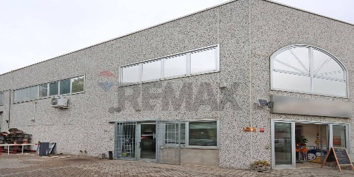 Foto Ufficio in Via Ferrari 34, Ferrara Porotto - Cassana di 375 m²