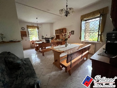 Foto Appartamento in VIA DIVERSIVO ACQUACHIARA, Fondi di 80 m² con 3 locali